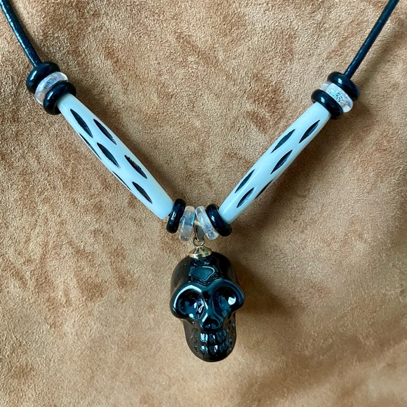 NWOT Woman Men Skull 20” Cord Necklace - Picture 2 of 2